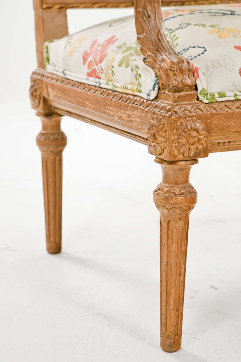 Pair of Elaborately Carved Century Italian Neoclassical Armchairs, circa 1820 1