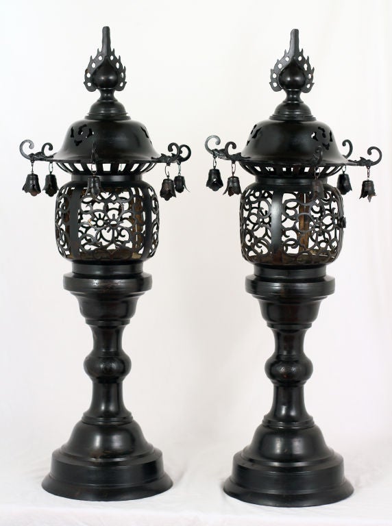 A nice large pair of Japanese bronze lanterns made during the Meiji period. Cast in four or five parts with a couple of custom cast handmade replacement bells. Less than 2% of our inventory is shown here please contact us for specific searches. Take