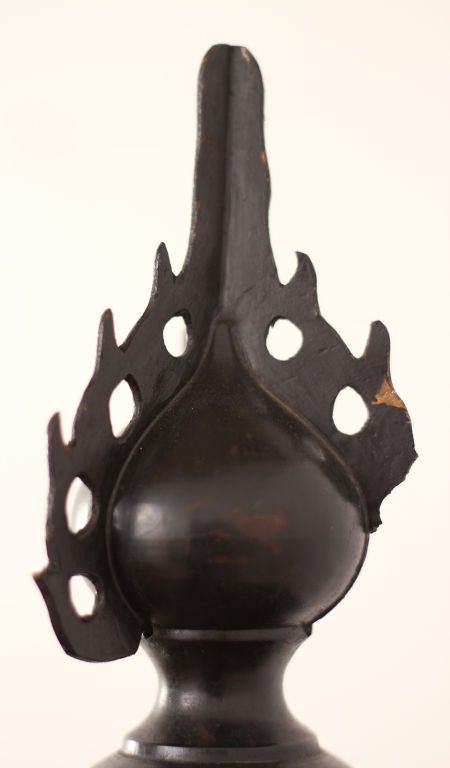 Pair of Late 19th Century Meiji Japanese Bronze Lanterns 1