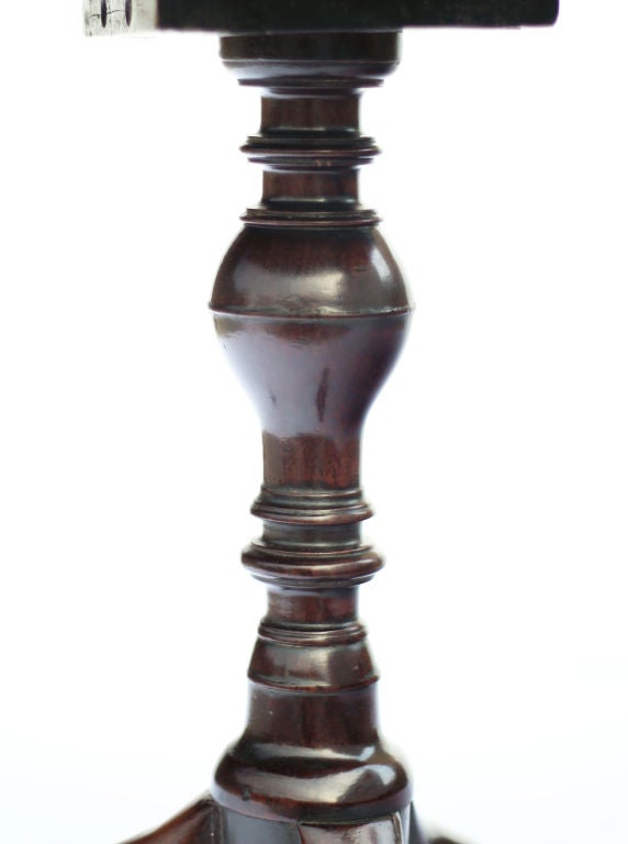 Georgian Mahogany Tea Table, England 18th century