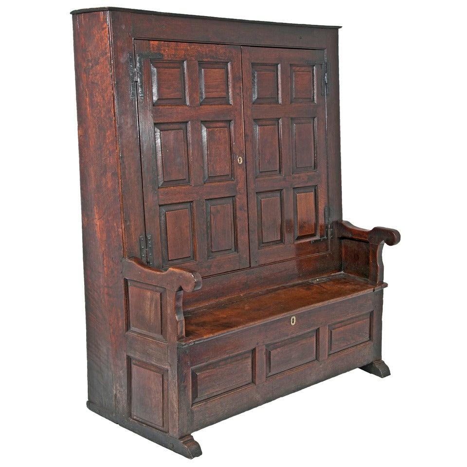 George II Period Oak Bacon Settle, circa 1720 England