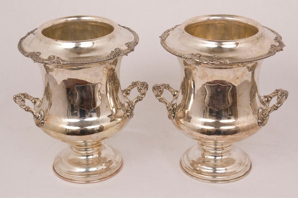 A Pair of Regency Period English Sheffield Plate Wine Coolers In Good Condition In San Francisco, CA