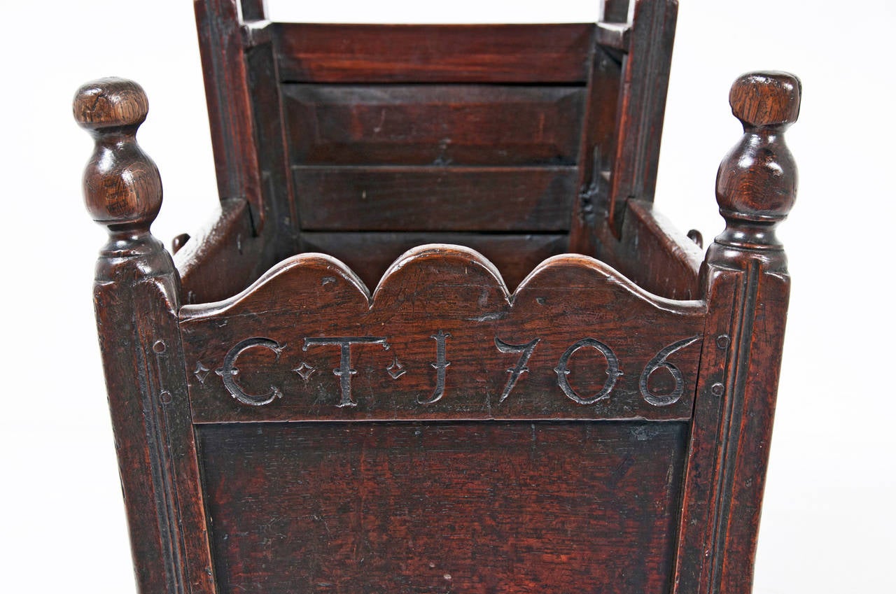 Queen Anne Rare Early 18th Century Oak English Cradle, circa 1706