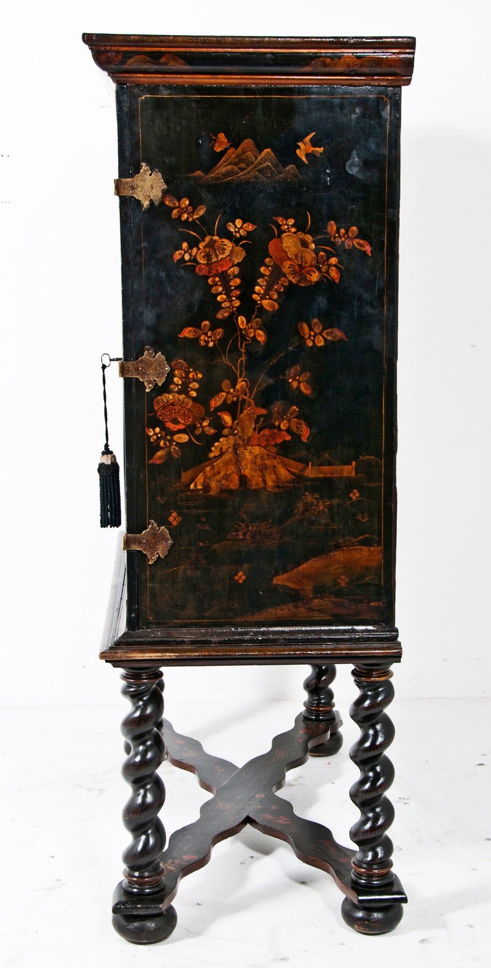 Great Period Dutch or English Chinoiserie Lacquered Cabinet on Stand 2