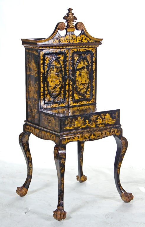 A rare Chinese export lacquered secretary cabinet.  A very rare piece in exceptionally nice condition.  Made in China during the first quarter of the 19th century.  You will find a matching example in the Kings bedroom in the Pavilion in Brighton. 