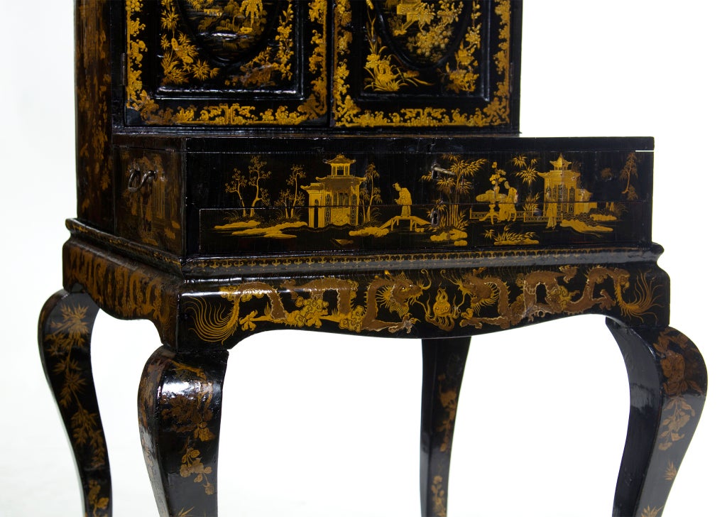 Rare Early 19th Century Chinese Export Lacquered and Gilt Secretary In Good Condition In San Francisco, CA