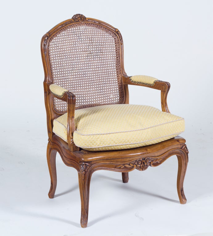 A very nice Louis XV style arm chair made in france during the last part of the 19th century.