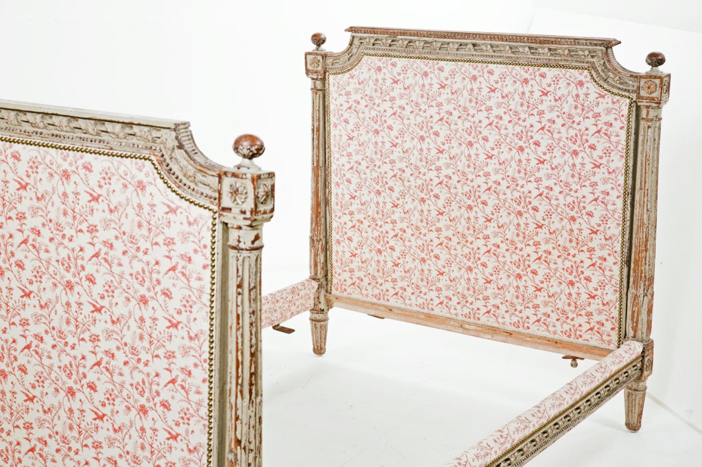 Louis XVI Carved and Painted Bed, circa 1780 In Good Condition In San Francisco, CA