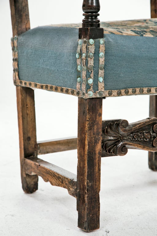 Italian Walnut Arm Chair, 17th century 1