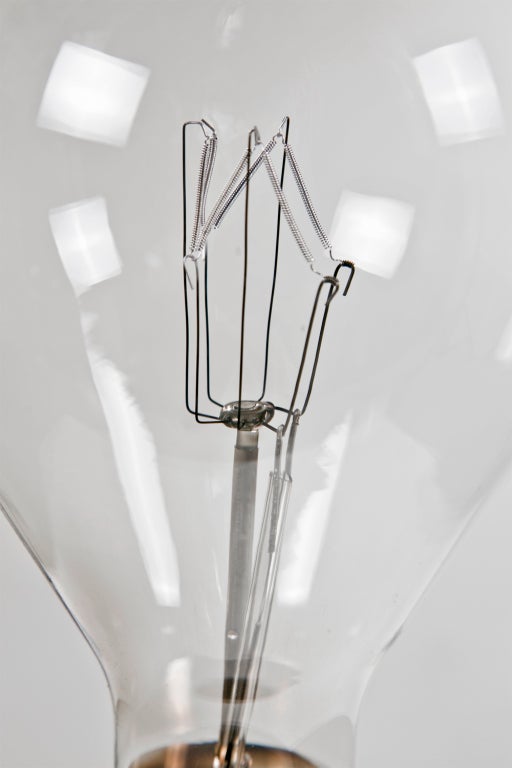 light bulb stand
