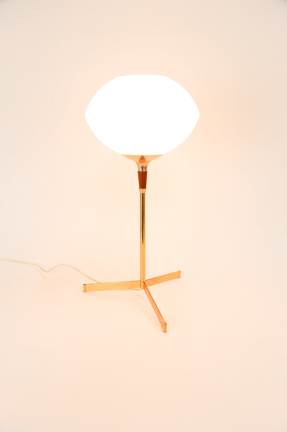 American Elegant and Simple Gerald Thurston Desk Lamp for Lightolier