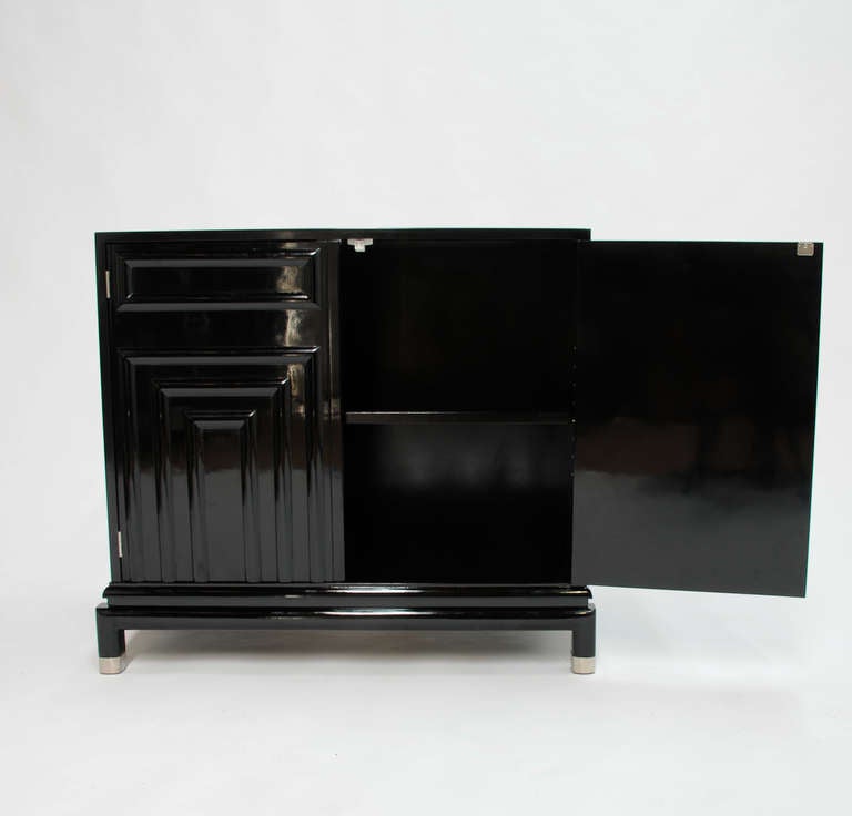 Stunning Pair of Renzo Rutili Cabinets for Johnson Furniture Company 1