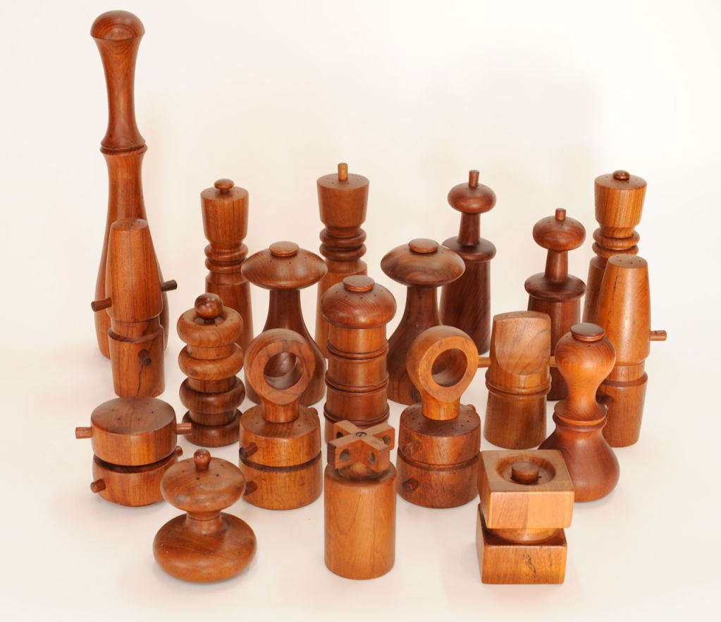 Elegant and simple peppermills from Dansk Inc. Two are have peogot grinds, 4 are 1st generation mills, 11 are 2nd generation, 3 are Thailand grinds, and one is made by Woodline