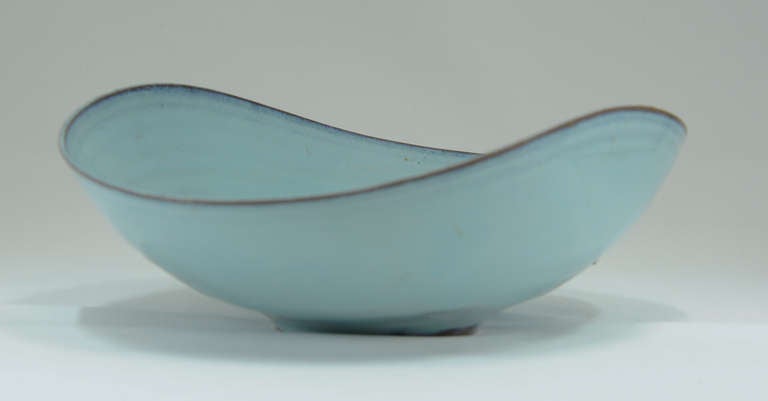 American Gertrud and Otto Natzler Bowl in Blue Red Reduction Glaze