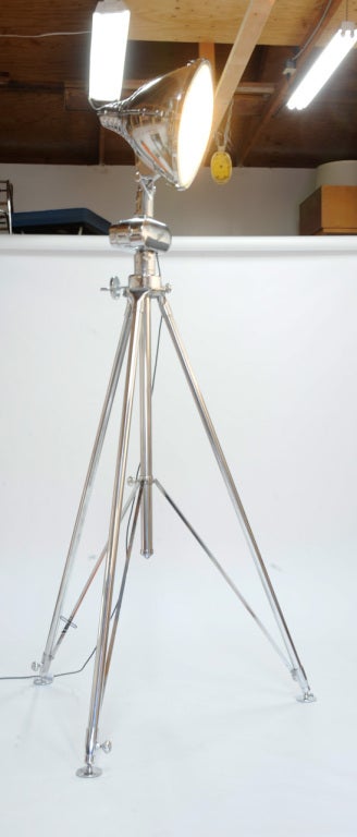 Big Alien........16' Tall Revere Light on a Hercules Tripod
