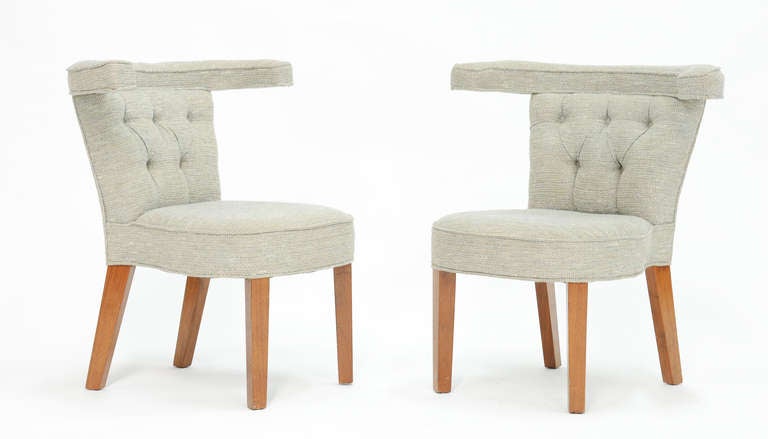 Mid-Century Modern Pair of Cock Fighting Chairs in the Manner of Dunbar