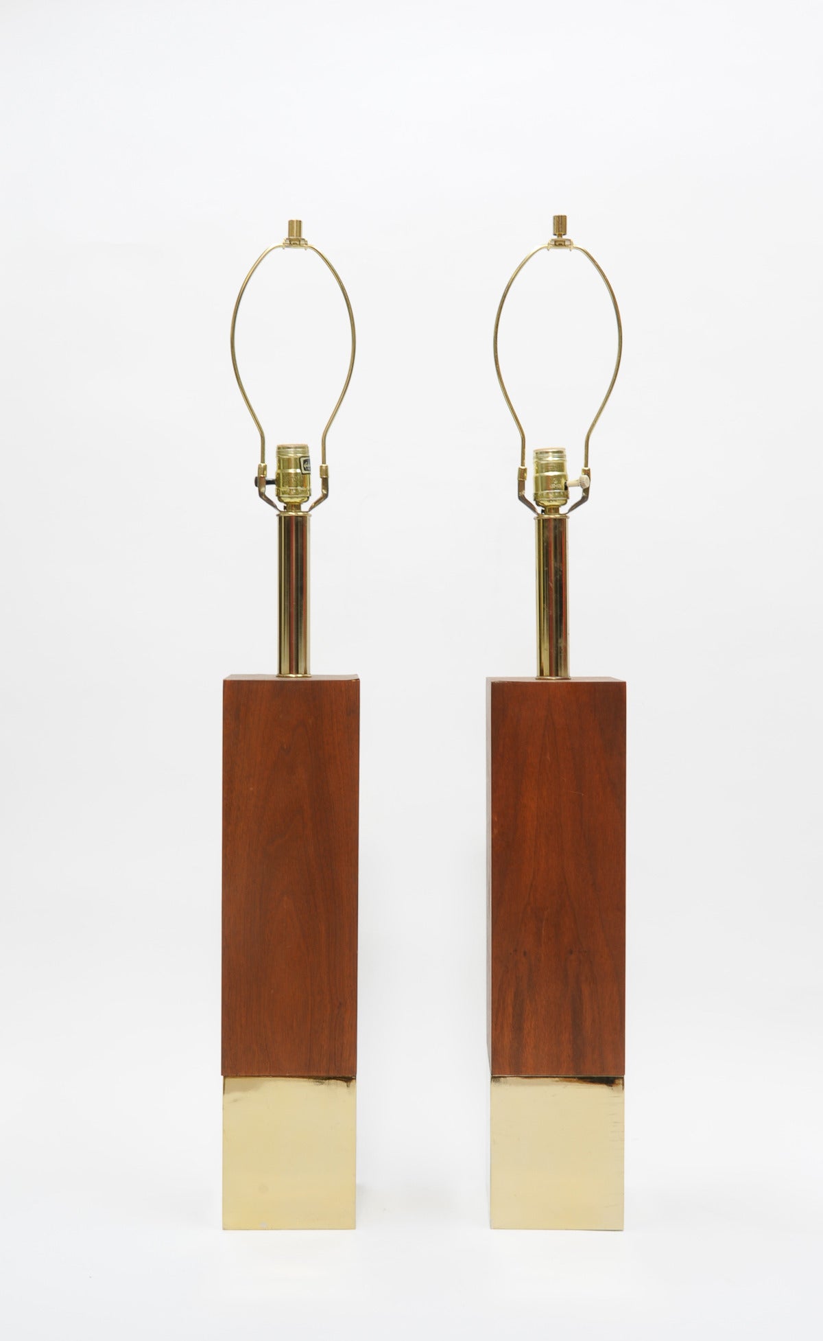 Mid-Century Modern Pair of Lamps in the Manner of Pierre Cardin For Sale