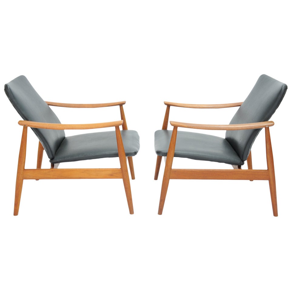A Pair of Finn Juhl Club Chairs For Frances and Sons