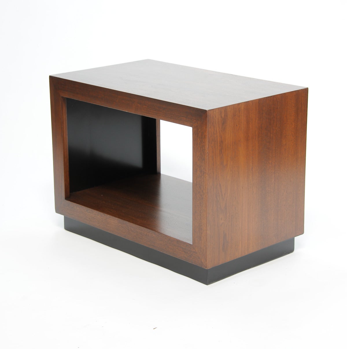 Harvey Probber Walnut Side Tables In Excellent Condition In Portland, OR