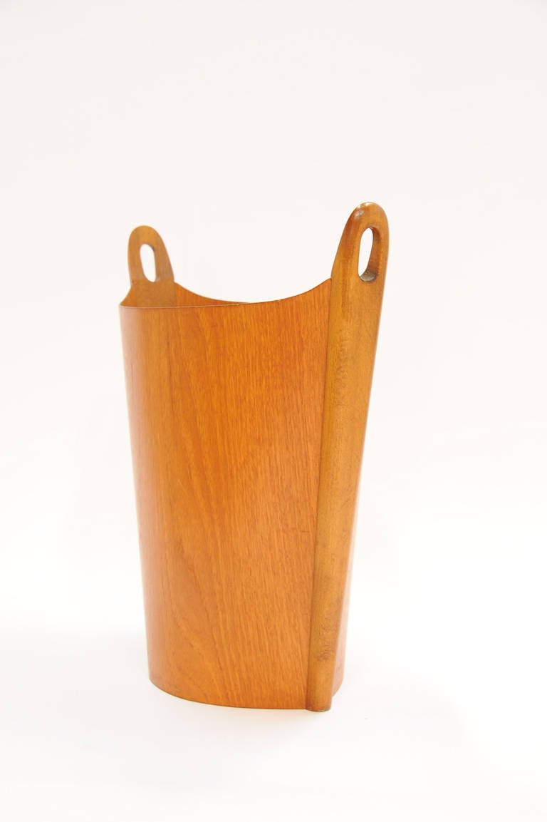 A wonderful example of a waste basket by P. S. Heggen and designed by Einar Barnes, This is a mint piece without staining.