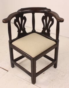 Fauteuil d'angle en chêne d'époque galloise