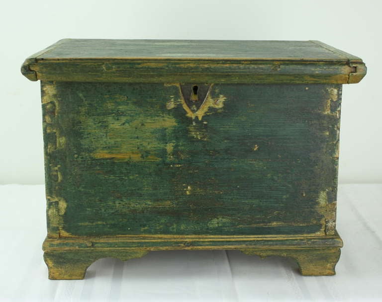 Austrian Charming Continental Small Green Country Storage Box