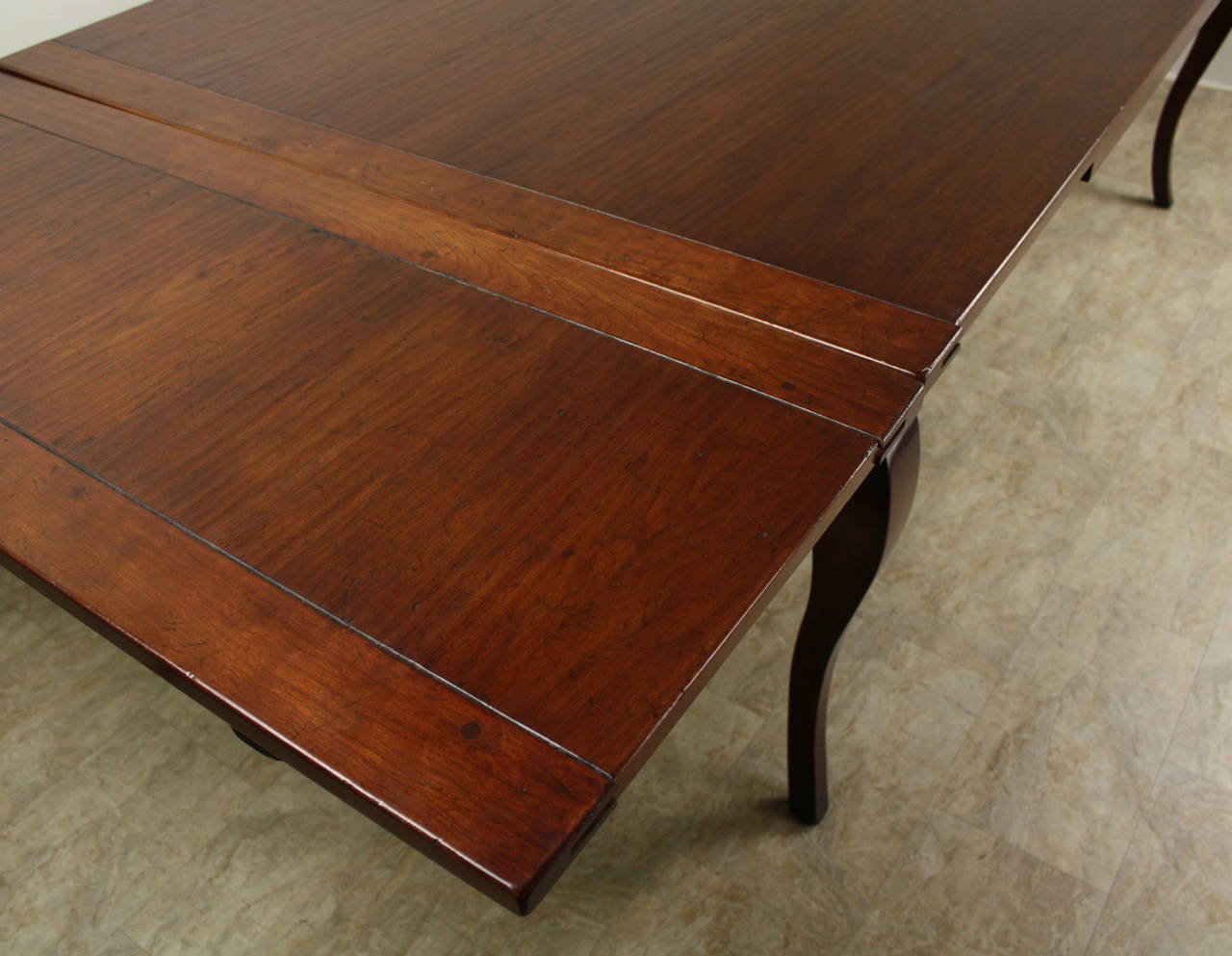 Generously Proportioned Cherry Draw-Leaf Dining Table In Excellent Condition In Port Chester, NY