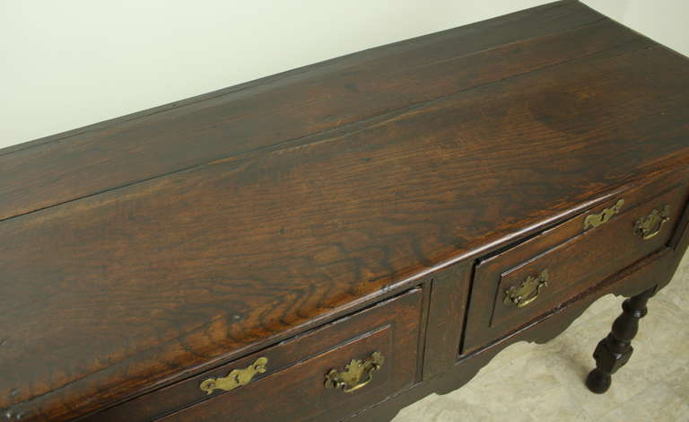 Early 18th Century Lovely Very Early Welsh Oak Server