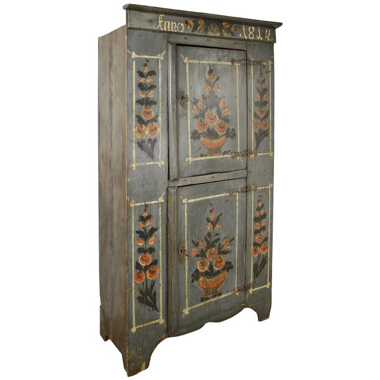 Armoire française ancienne peinte en alsacien 1814 sur 1stDibs