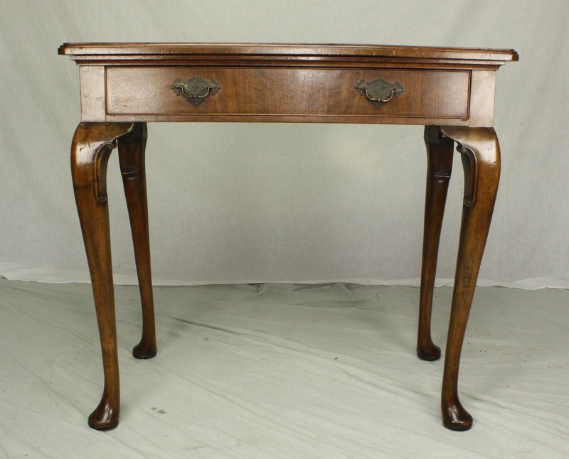 Vintage Queen Anne Style Walnut Side Table, Herringbone Inlay 4