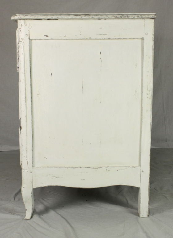 Elegant Antique Louis XV Painted Commode For Sale 1