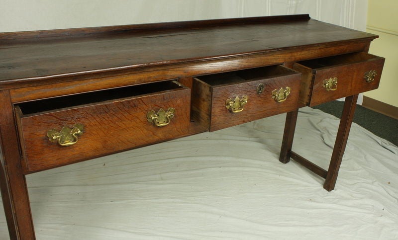 Antique English Three Drawer Oak Server In Good Condition In Port Chester, NY