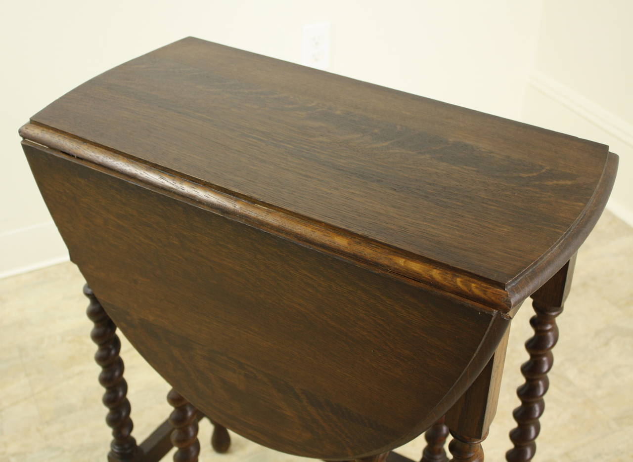 Small Antique English Barley Twist Gateleg Table In Good Condition In Port Chester, NY