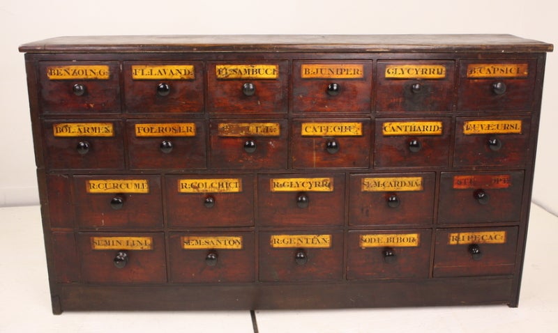 Antique English Apothecary Chest In Good Condition In Port Chester, NY