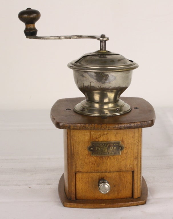 Collection of Seven Antique French Coffee Grinders In Fair Condition In Port Chester, NY