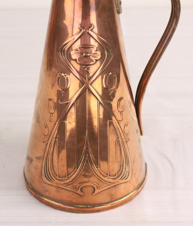 Anglais Collection de cinq pièces Art Nouveau cuivre en vente