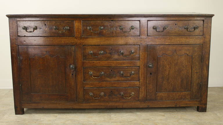 Antique Welsh Oak Long Buffet In Good Condition In Port Chester, NY