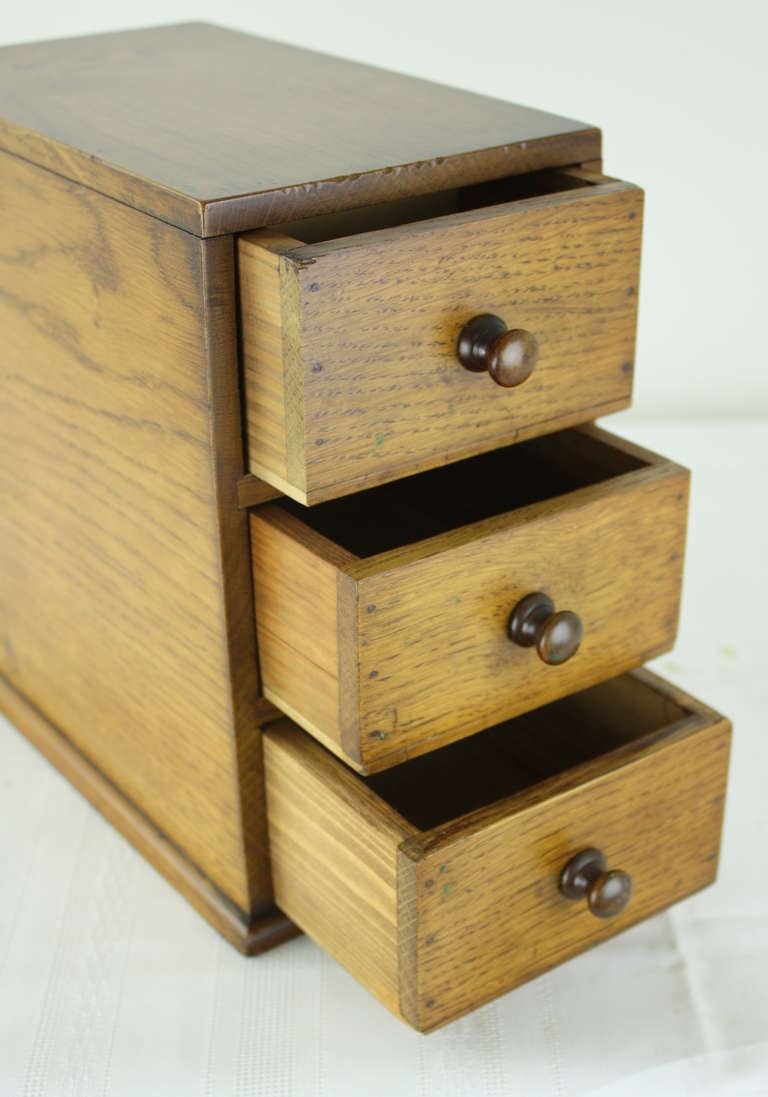 20th Century Small Antique English Set of Drawers in Oak