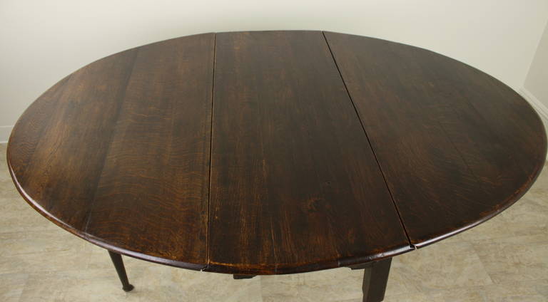 Queen Anne Period English Oak Gateleg Table In Good Condition In Port Chester, NY