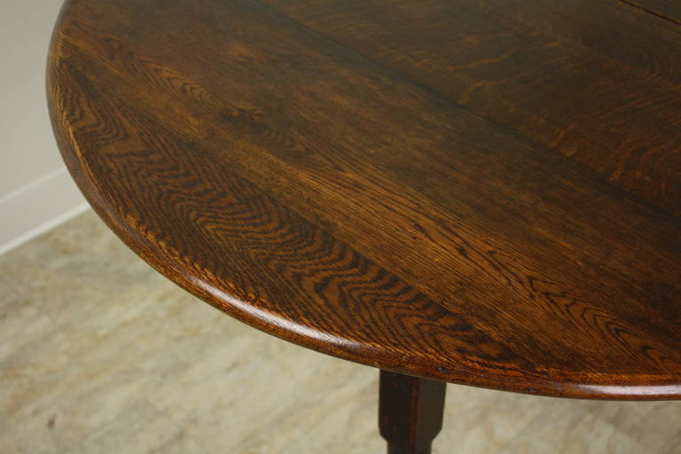 18th Century and Earlier Queen Anne Period English Oak Gateleg Table