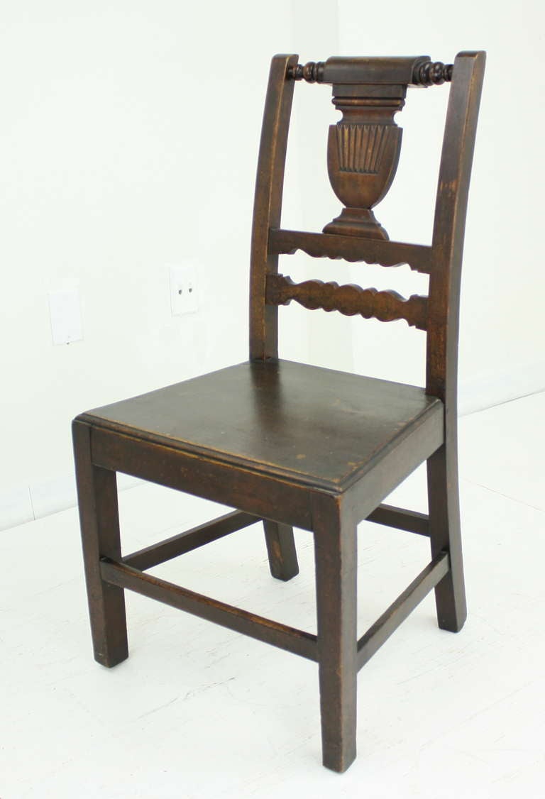 A very good antique look, suitable as a smaller desk chair, or simply just an 
