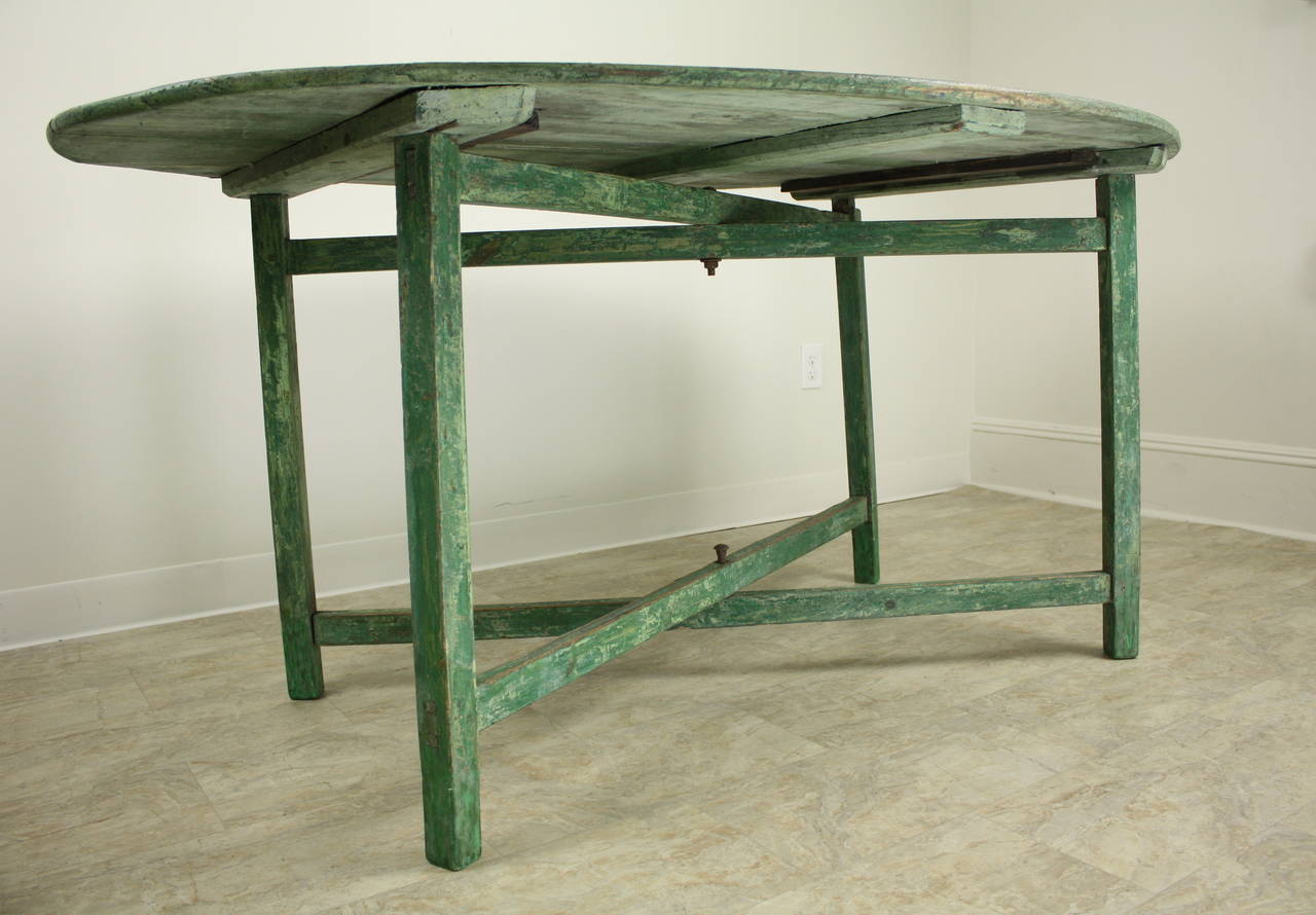 19th Century Antique French Green-Painted Oval  Vendange Table