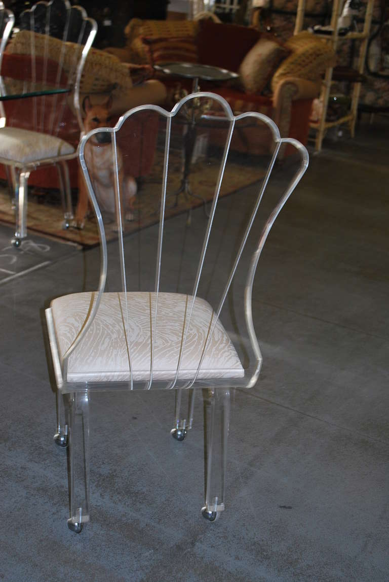 Lucite Dining Table with Six High Back Lucite Chairs on Wheels In Good Condition In West Palm Beach, FL