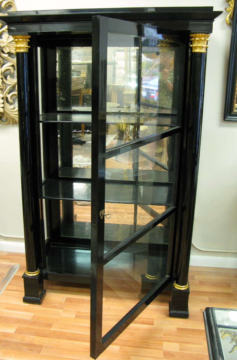 A 1820's Biedermeier Berlin Mirrored Cabinet Black Lacquer & Gilt Wood In Good Condition In West Palm Beach, FL