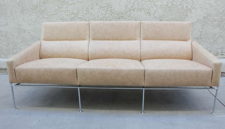 Danish Arne Jacobsen 3300 Leather and Steel Sofa For Sale