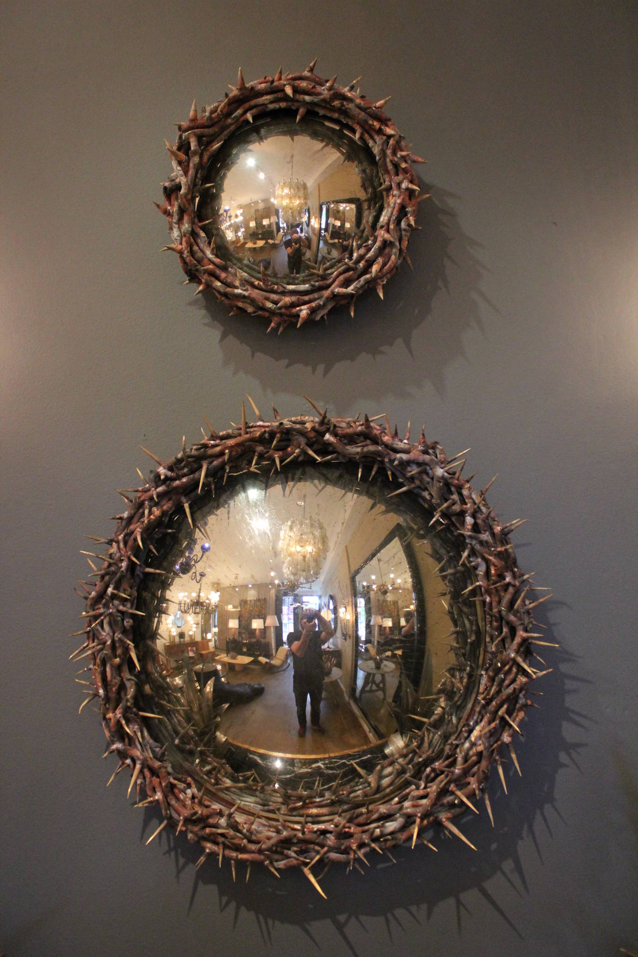 Onik Agaronyan Brass Crown of Thorns Convex Mirror In Excellent Condition In Los Angeles, CA