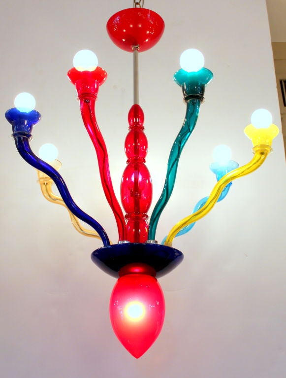 Orni Halloween Murano VeArt chandelier. This design references the chandelier Gio Ponti did in 1946.
