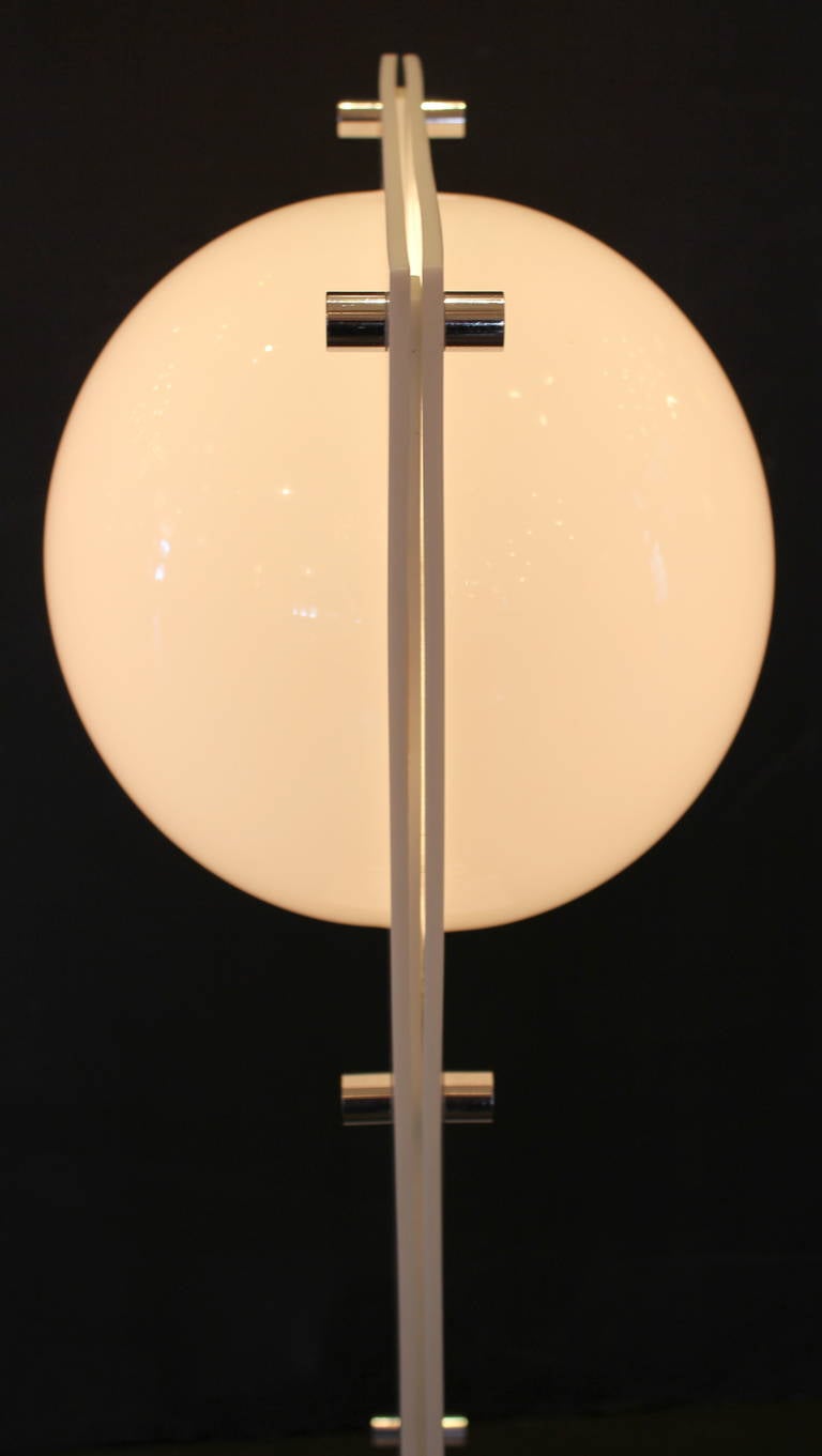 Neal Small Floor Lamp In Excellent Condition In Los Angeles, CA