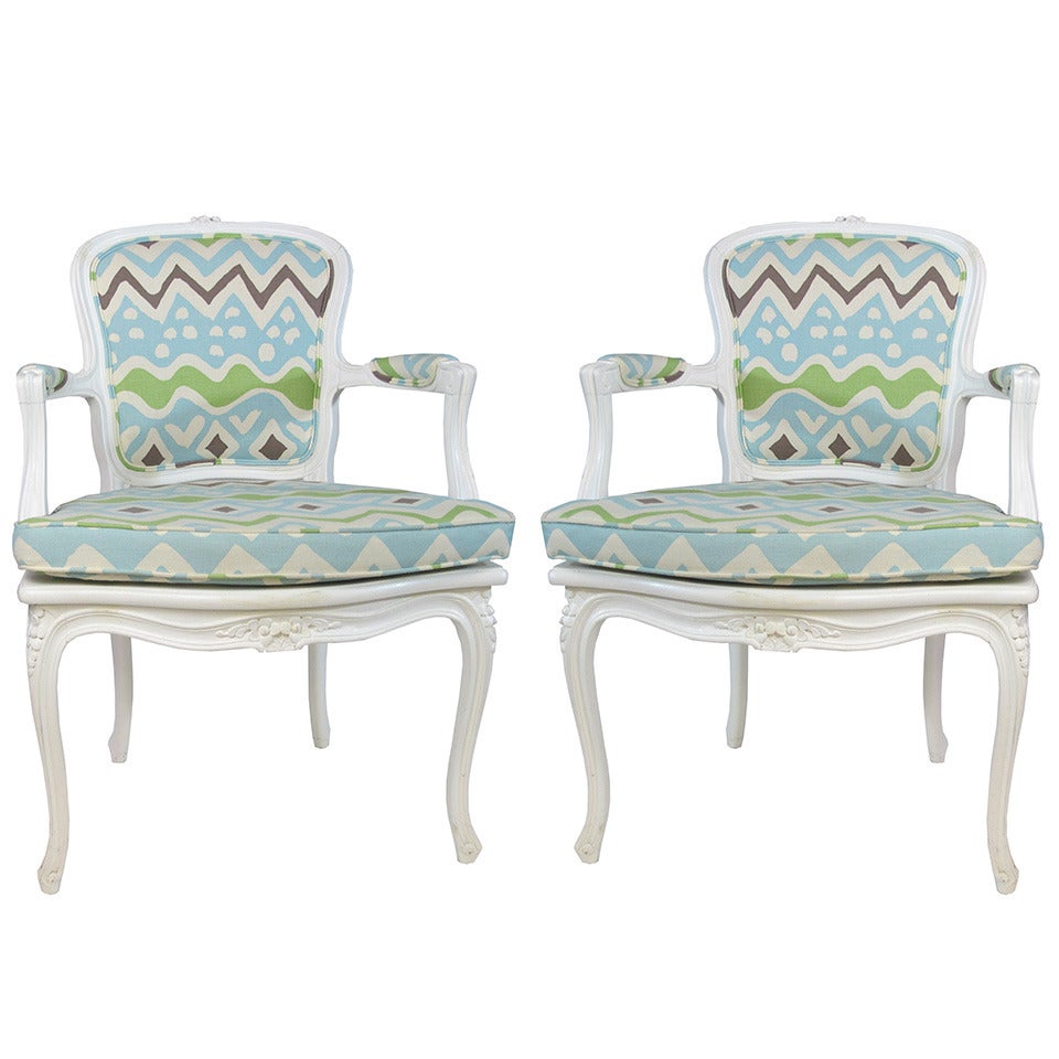 Pair of White Painted Fauteuils Upholstered in Alan Campbell Cotton For Sale