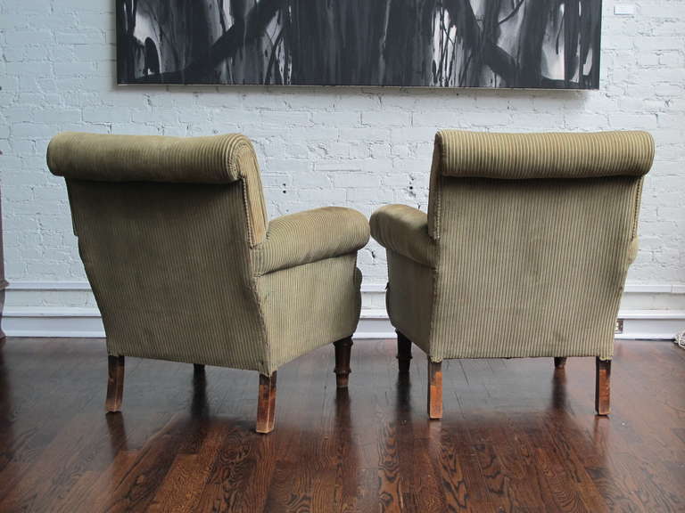Pair of Large Scale 19th Century English Armchairs For Sale 1